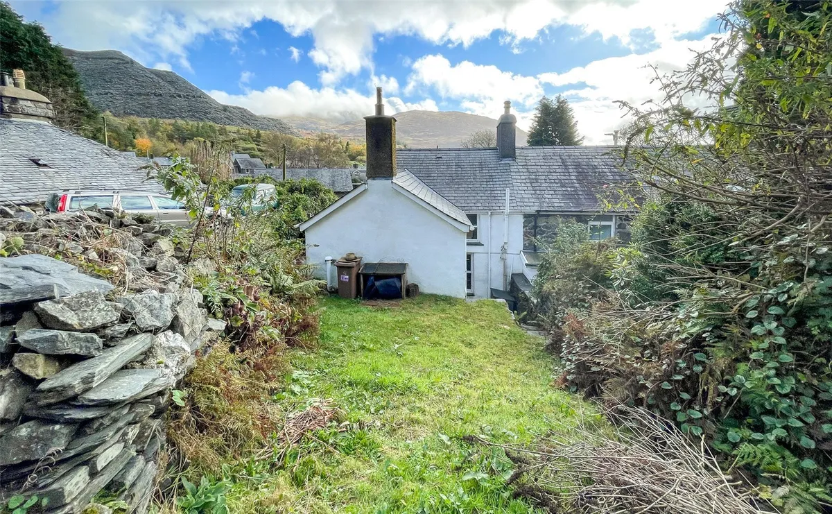 Geufron Terrace, Blaenau Ffestiniog, Gwynedd, LL41