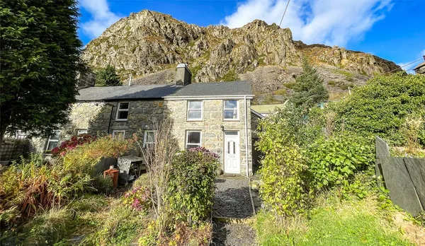 Geufron Terrace, Blaenau Ffestiniog, Gwynedd, LL41