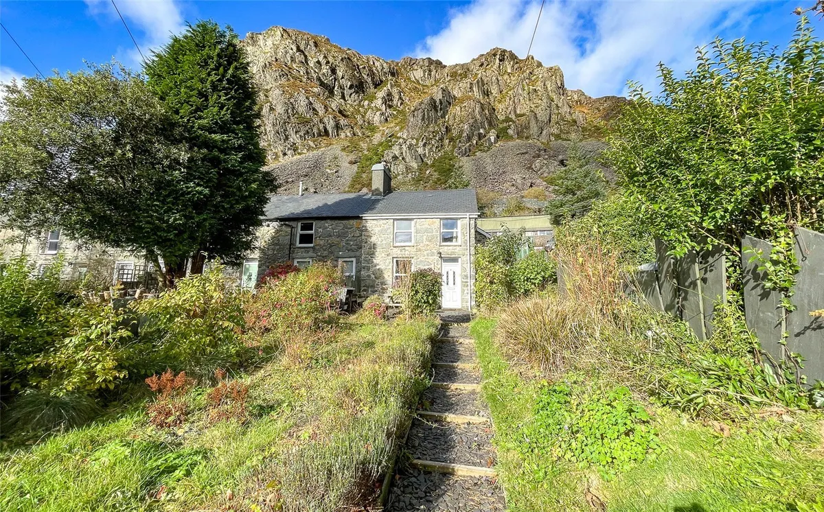 Geufron Terrace, Blaenau Ffestiniog, Gwynedd, LL41