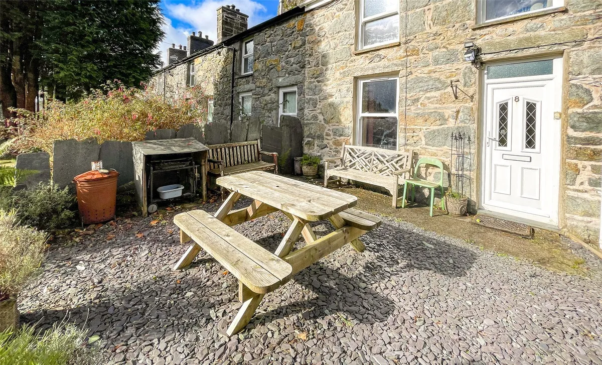 Geufron Terrace, Blaenau Ffestiniog, Gwynedd, LL41