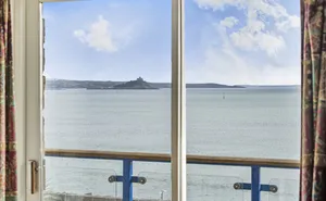 Chyandour Cliff, Penzance, Cornwall, TR18 photo