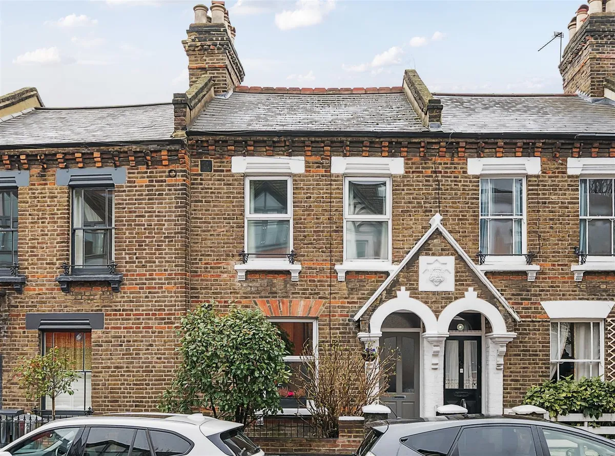 Kilburn Lane, London, W10