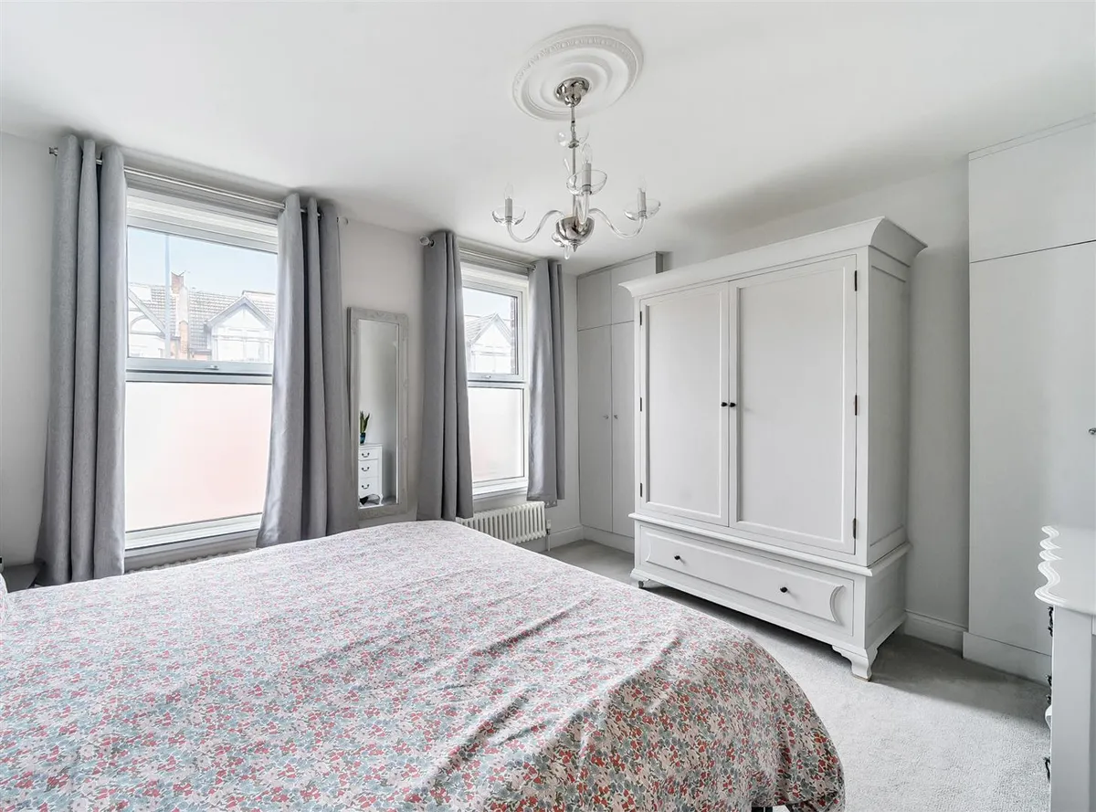 Kilburn Lane, London, W10