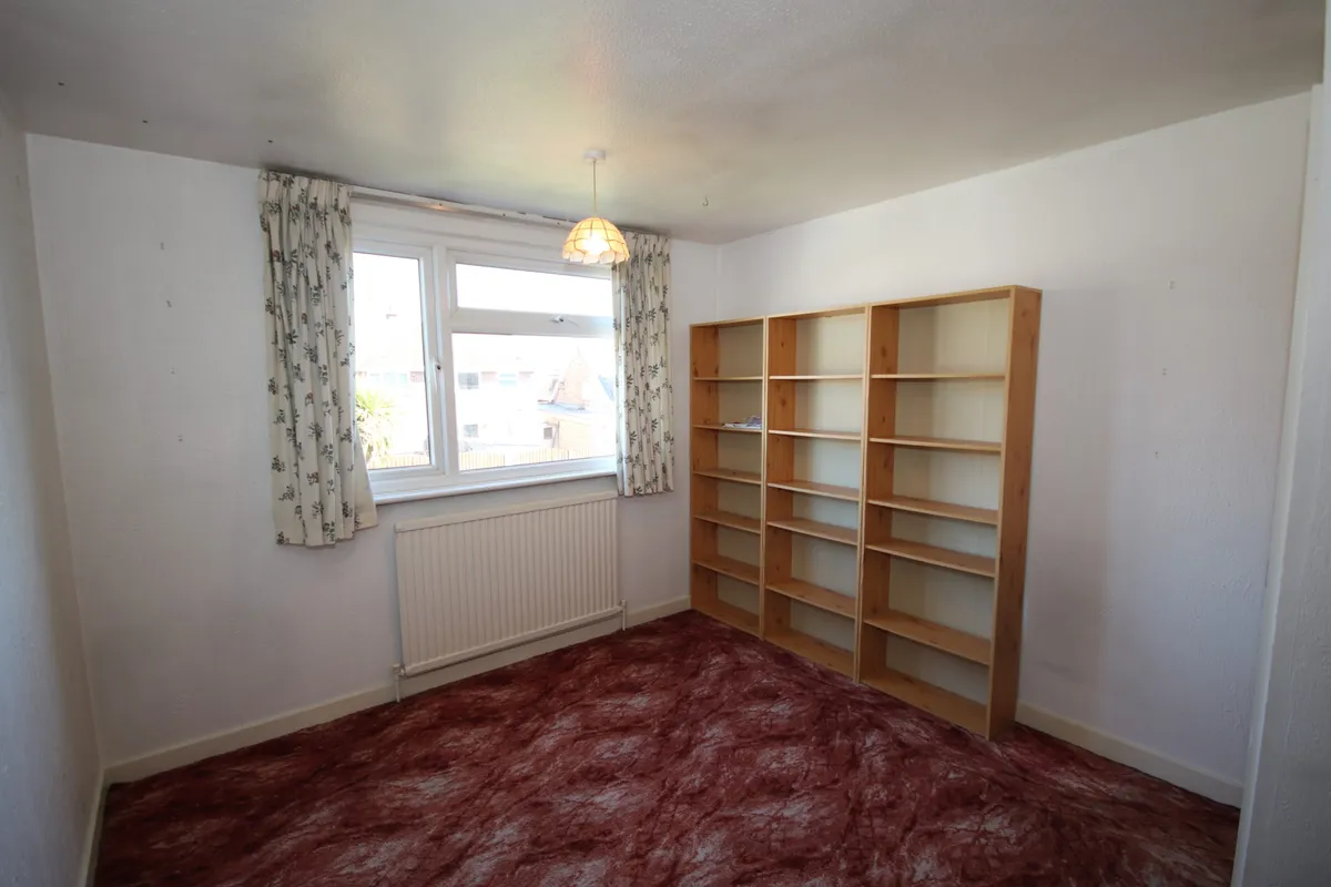12 Laycock Avenue, Aston, Sheffield, S26 2FU