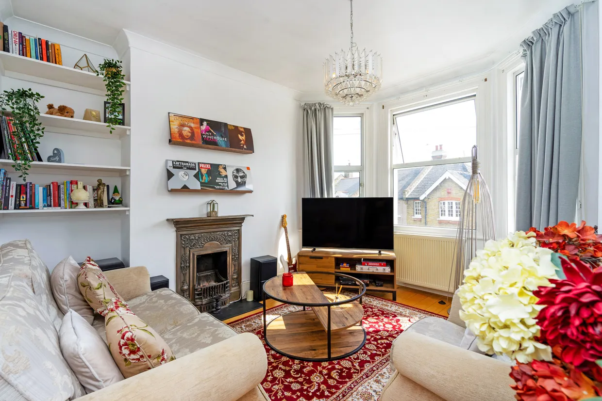 Hawthorn Road, London, N8 photo 1
