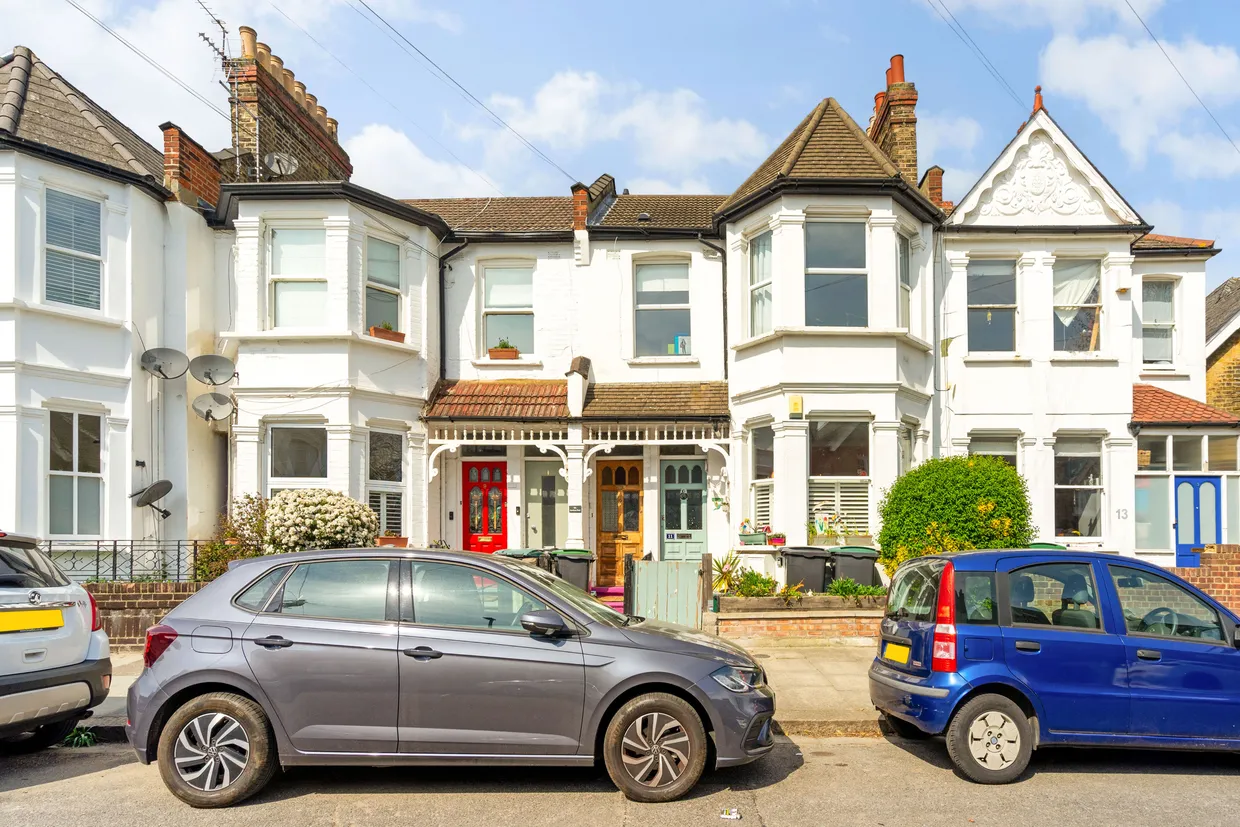 Hawthorn Road, London, N8 photo 5