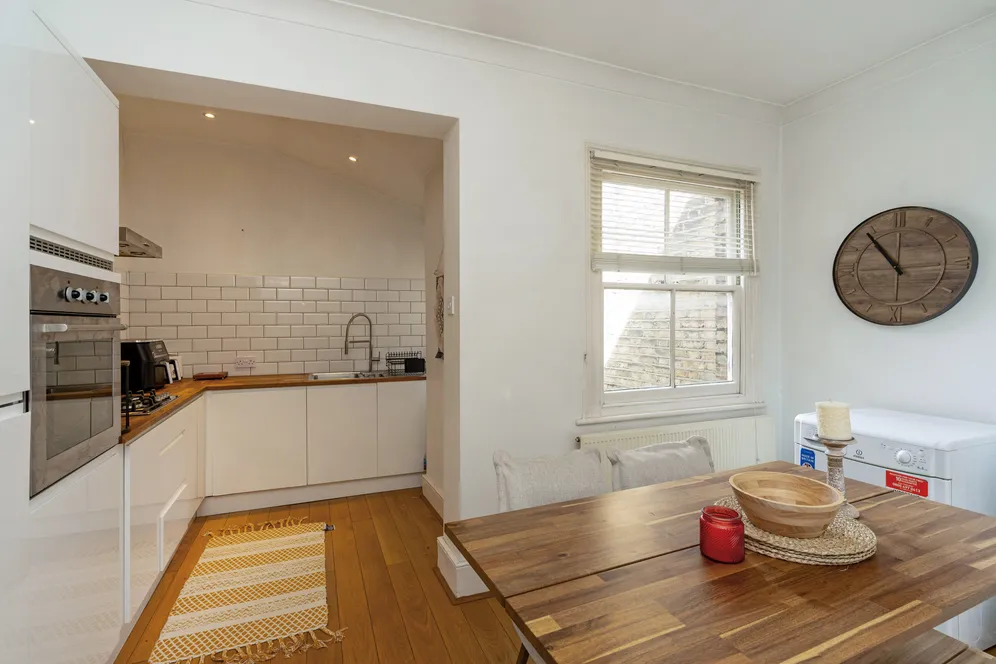 Hawthorn Road, London, N8 photo 6