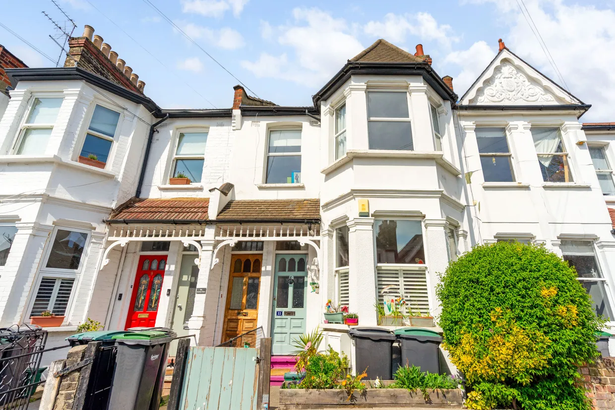 Hawthorn Road, London, N8 photo 17