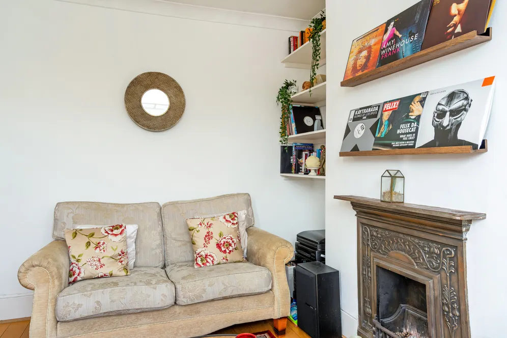 Hawthorn Road, London, N8 photo 20