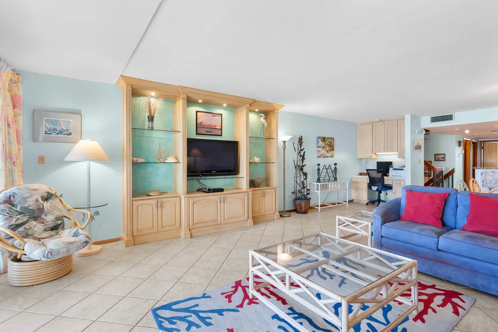 1133 W Ocean Dr, Key Colony Beach, FL 33051