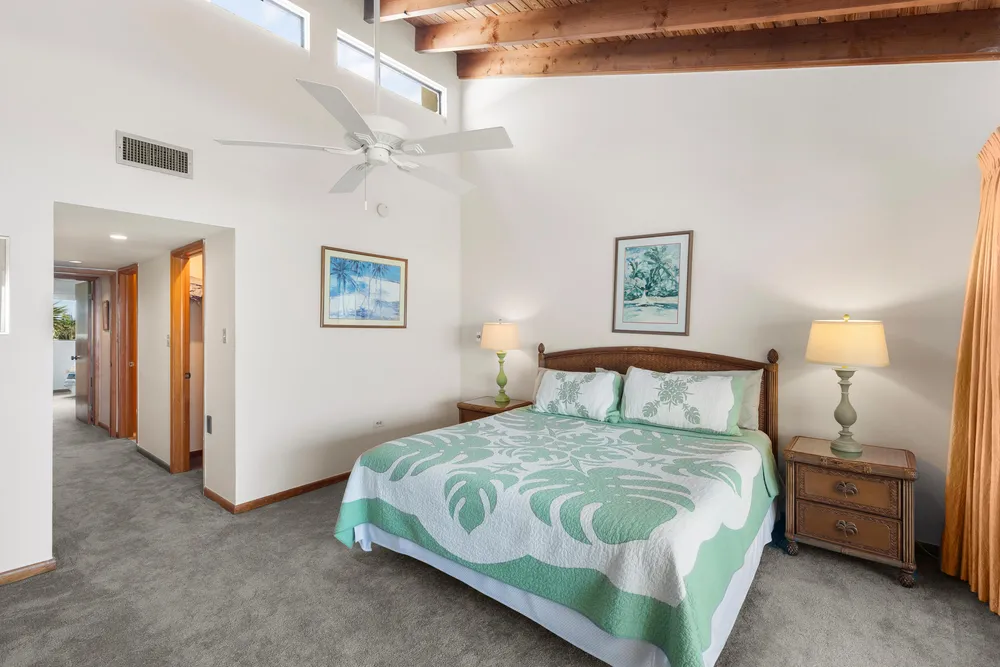 1133 W Ocean Dr, Key Colony Beach, FL 33051