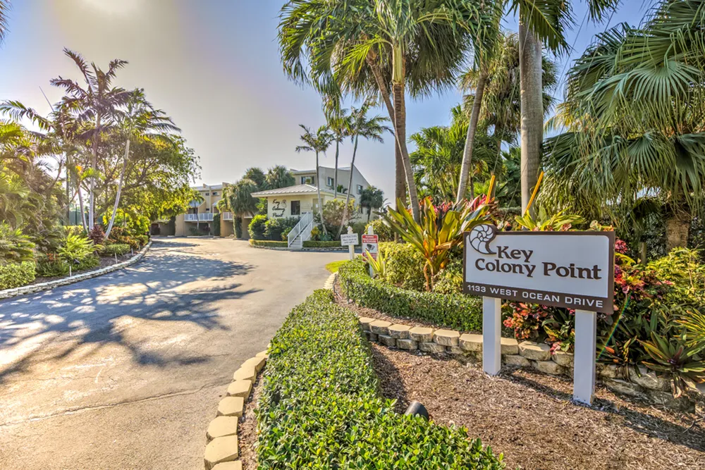 1133 W Ocean Dr, Key Colony Beach, FL 33051