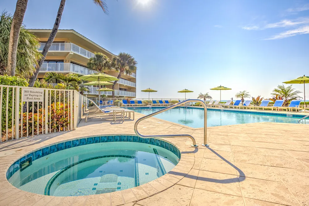 1133 W Ocean Dr, Key Colony Beach, FL 33051