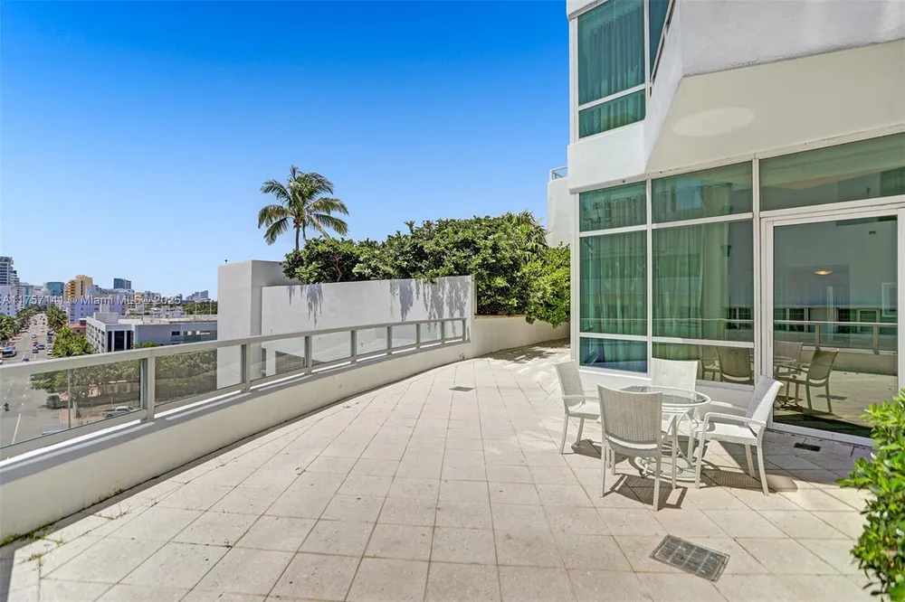 4401 Collins Ave, Miami Beach, FL 33140