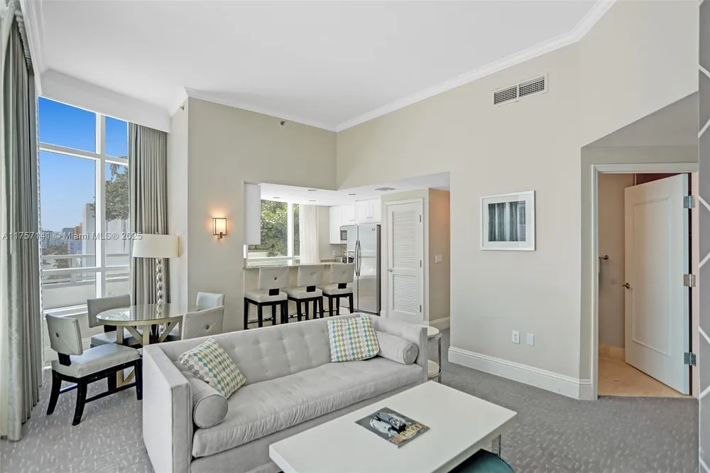 4401 Collins Ave, Miami Beach, FL 33140