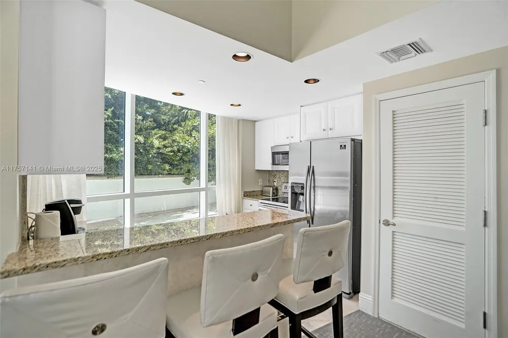 4401 Collins Ave, Miami Beach, FL 33140