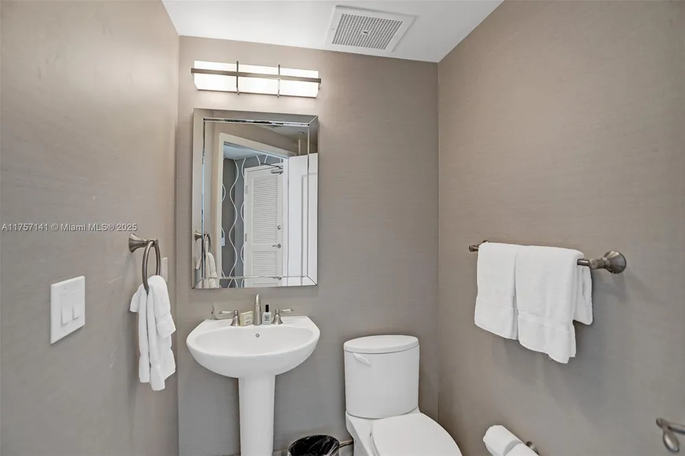 4401 Collins Ave, Miami Beach, FL 33140