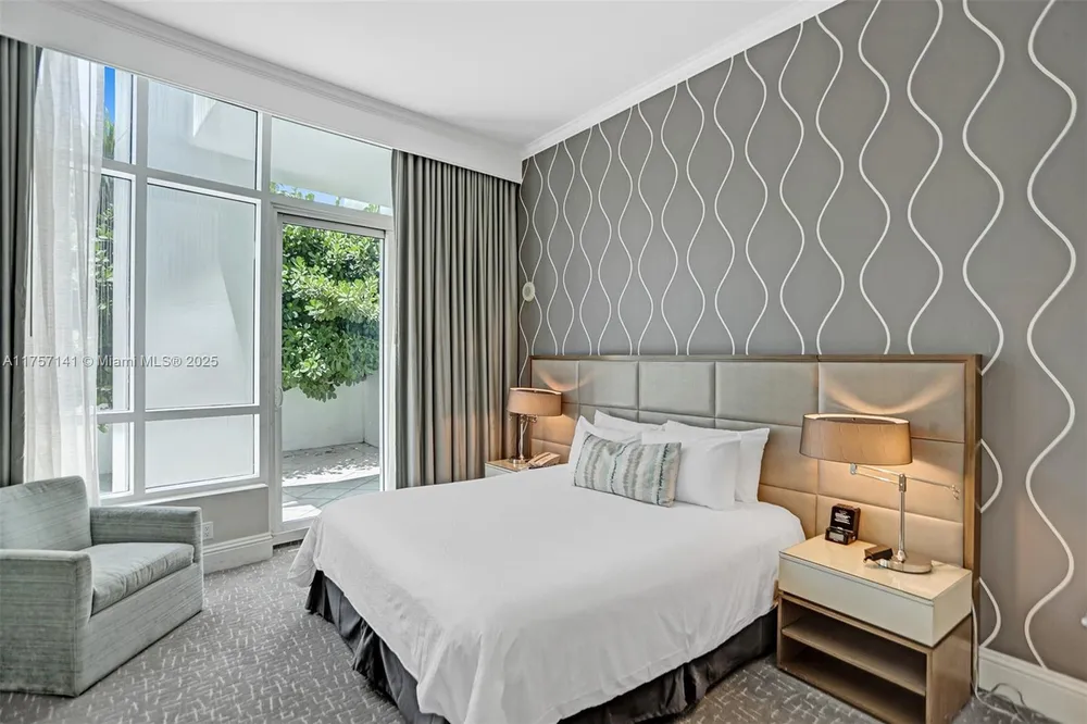 4401 Collins Ave, Miami Beach, FL 33140