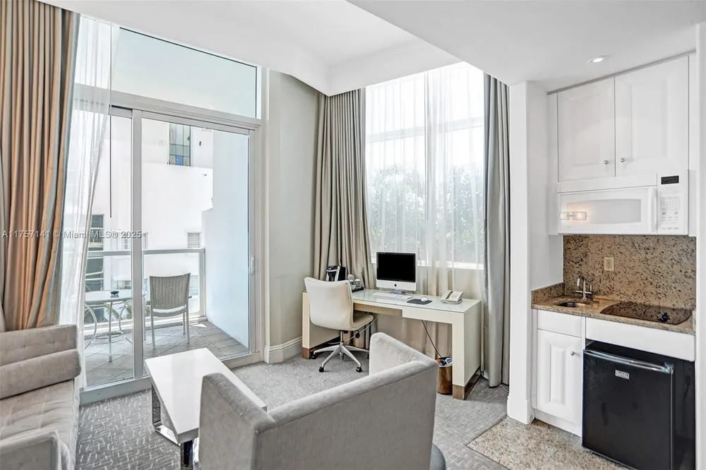 4401 Collins Ave, Miami Beach, FL 33140