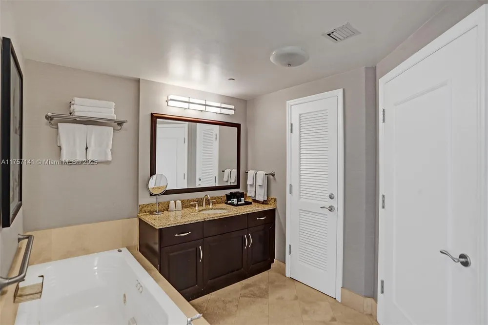 4401 Collins Ave, Miami Beach, FL 33140