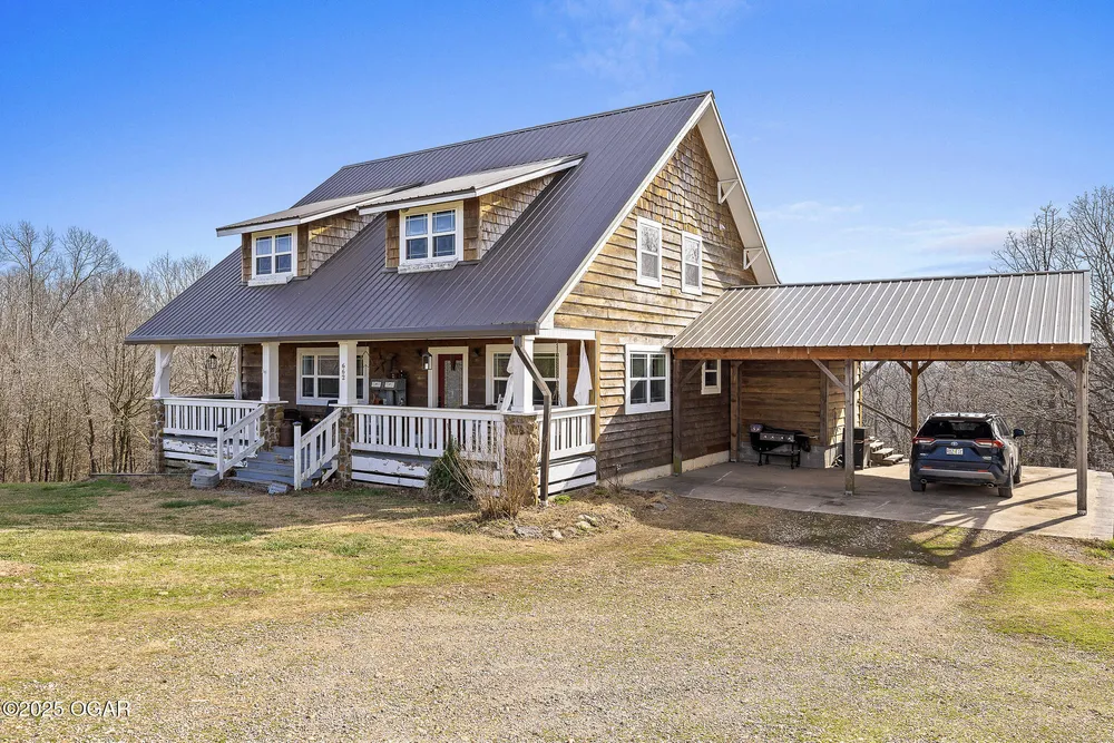660 Pendergraft Rd, Noel, MO 64854
