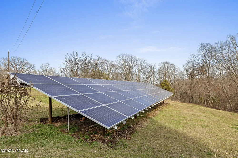 660 Pendergraft Rd, Noel, MO 64854