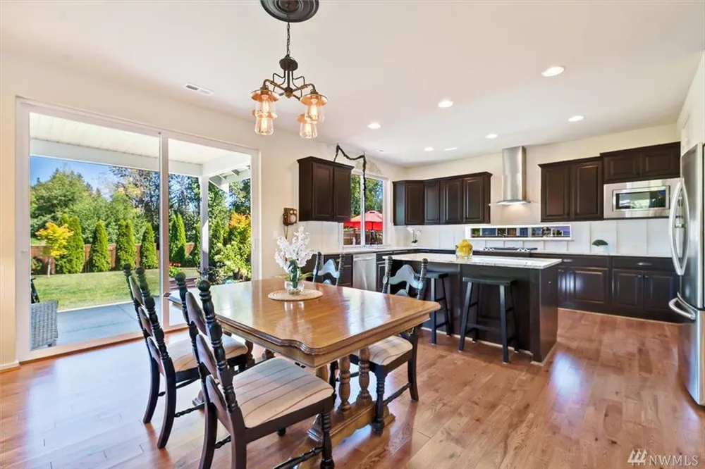 16208 3rd Ave S, Burien, WA 98148