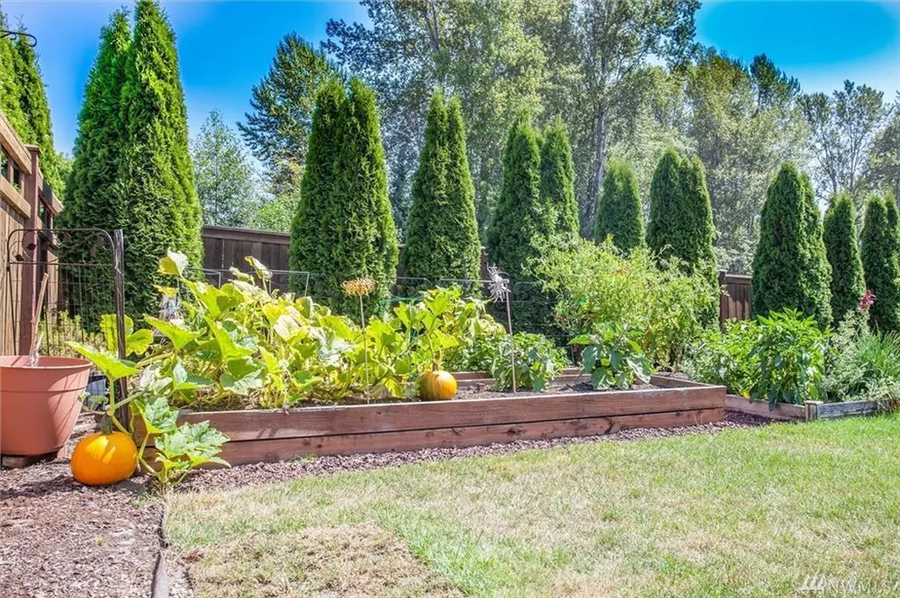 16208 3rd Ave S, Burien, WA 98148