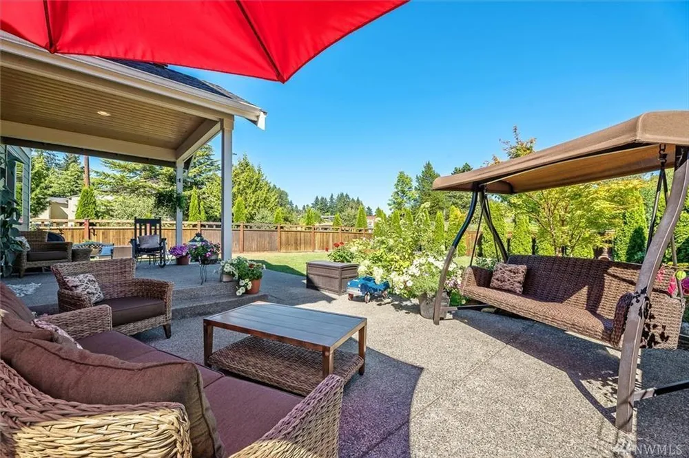 16208 3rd Ave S, Burien, WA 98148