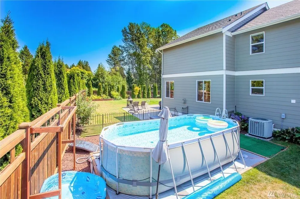 16208 3rd Ave S, Burien, WA 98148