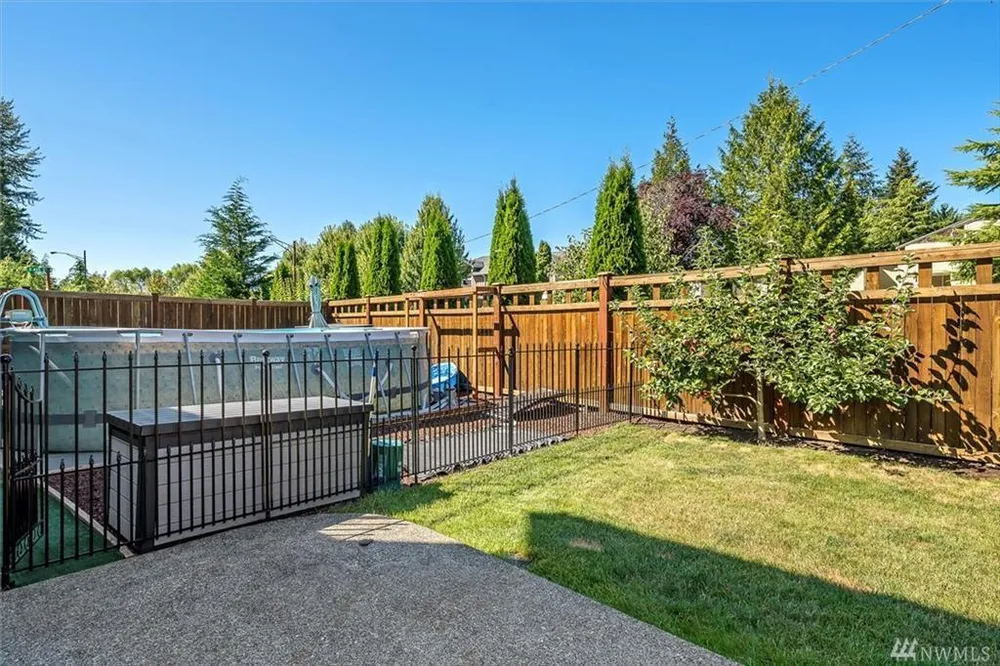 16208 3rd Ave S, Burien, WA 98148