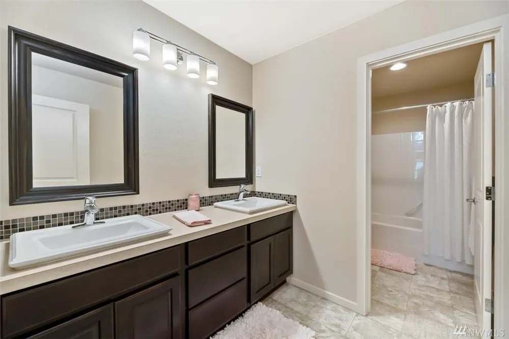 16208 3rd Ave S, Burien, WA 98148