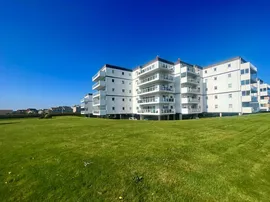 Royal Parade, Eastbourne photo