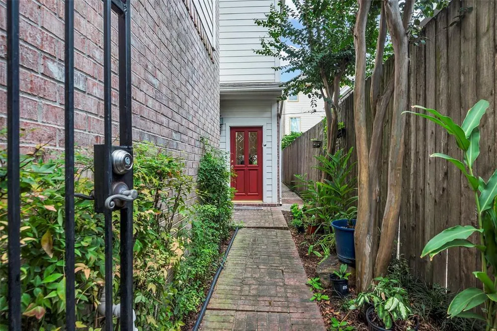 1202 Joe Annie St, Houston, TX 77019