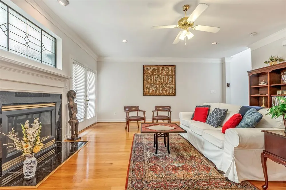 1202 Joe Annie St, Houston, TX 77019