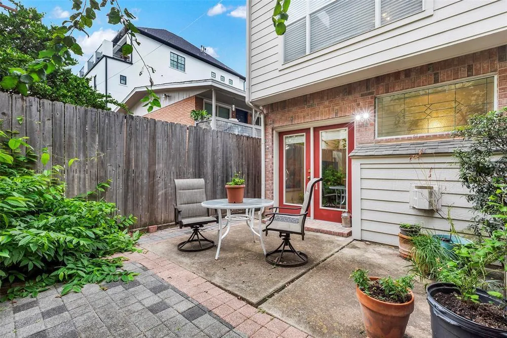 1202 Joe Annie St, Houston, TX 77019