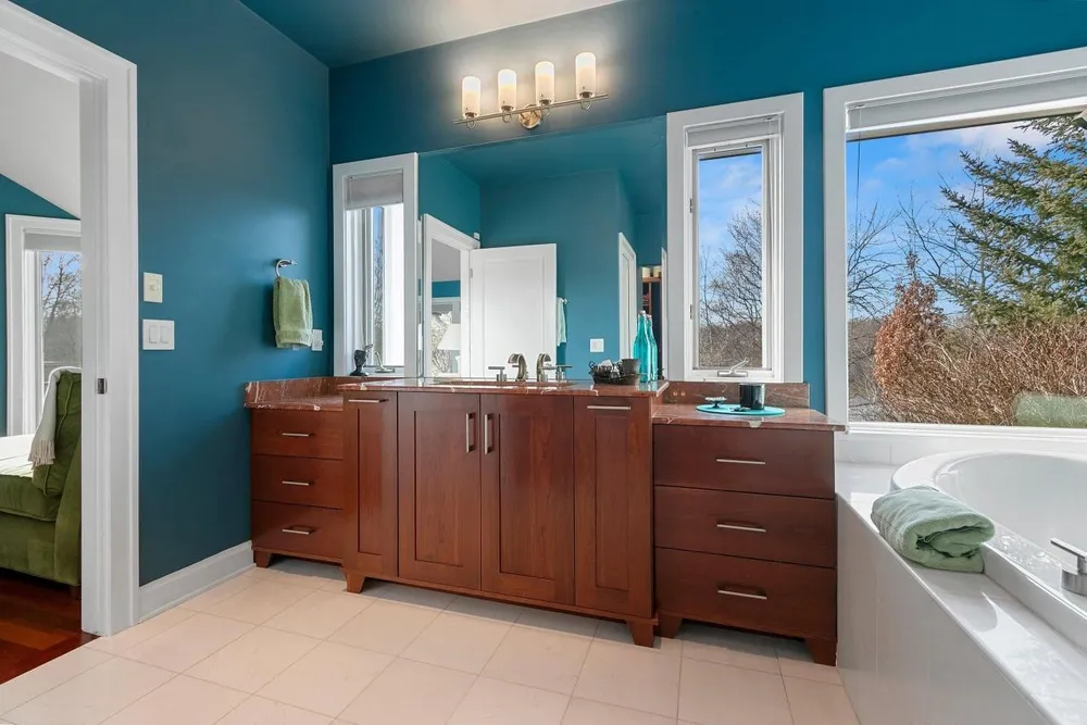 17 Briarcliff Ct, Appleton, WI 54915