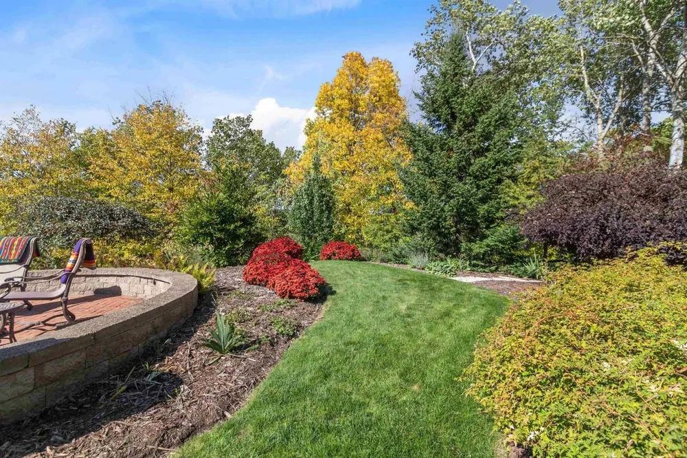 17 Briarcliff Ct, Appleton, WI 54915