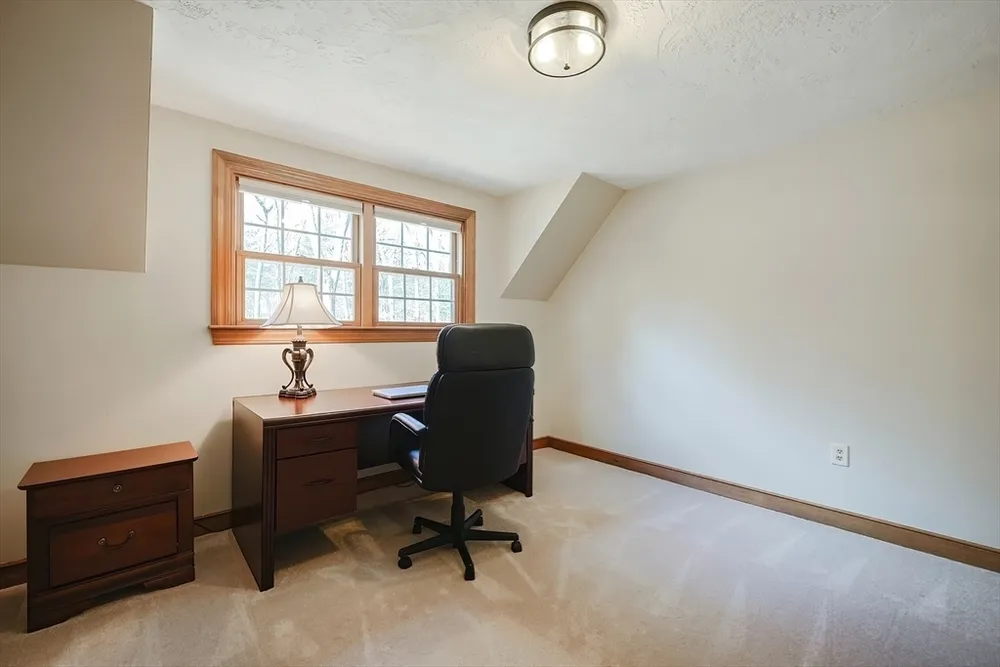 346 Oak St, Franklin, MA 02038