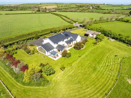 Maenygroes, New Quay, SA45