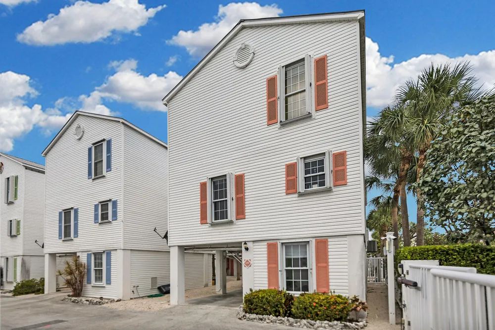 339 25th St, Marathon, FL 33050
