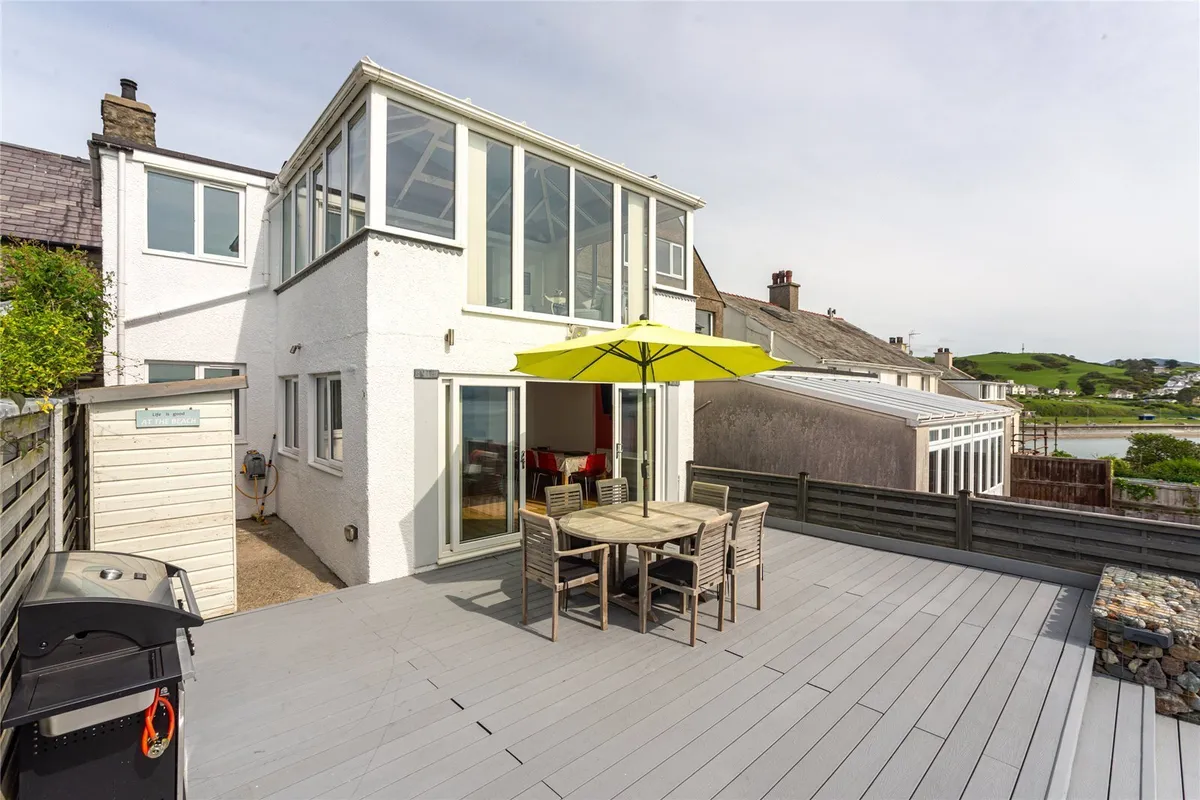 Castle Street, Criccieth, Gwynedd, LL52