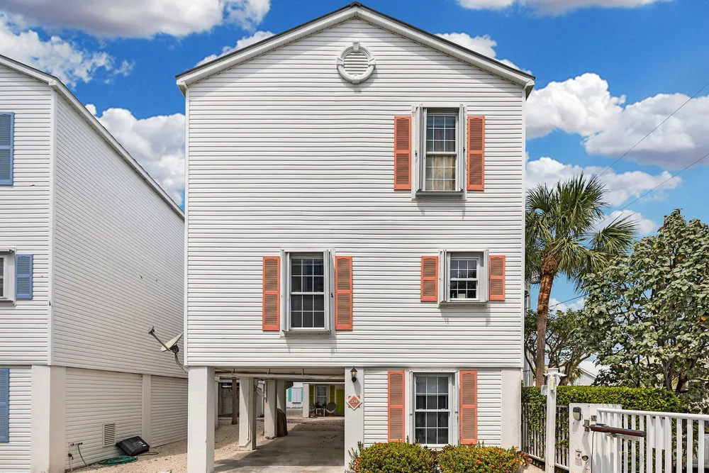 339 25th St, Marathon, FL 33050