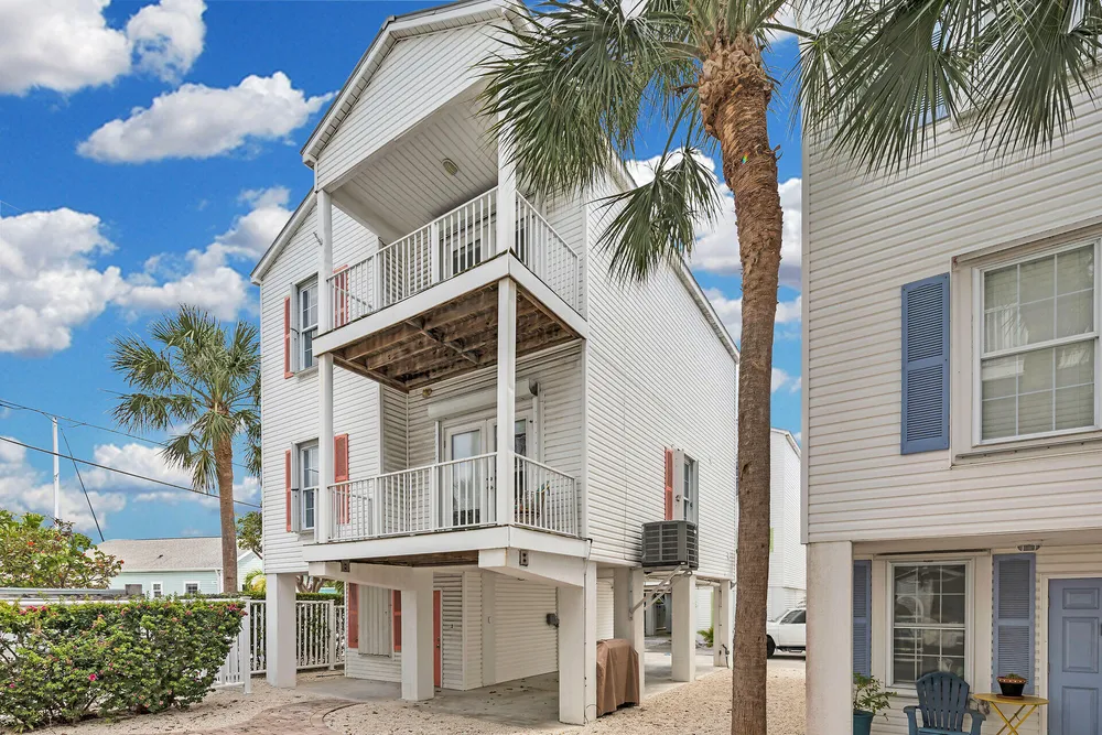 339 25th St, Marathon, FL 33050