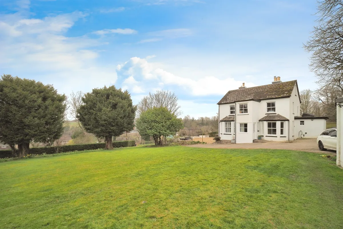 Winterslow Road, Porton, SALISBURY
