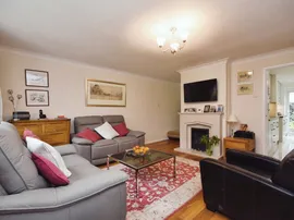 Arnold Way, Galleywood, Chelmsford thumb 3