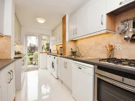 Arnold Way, Galleywood, Chelmsford thumb 2