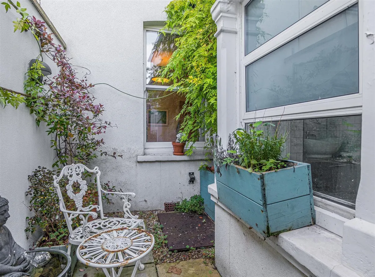 Villiers Road, London, NW2
