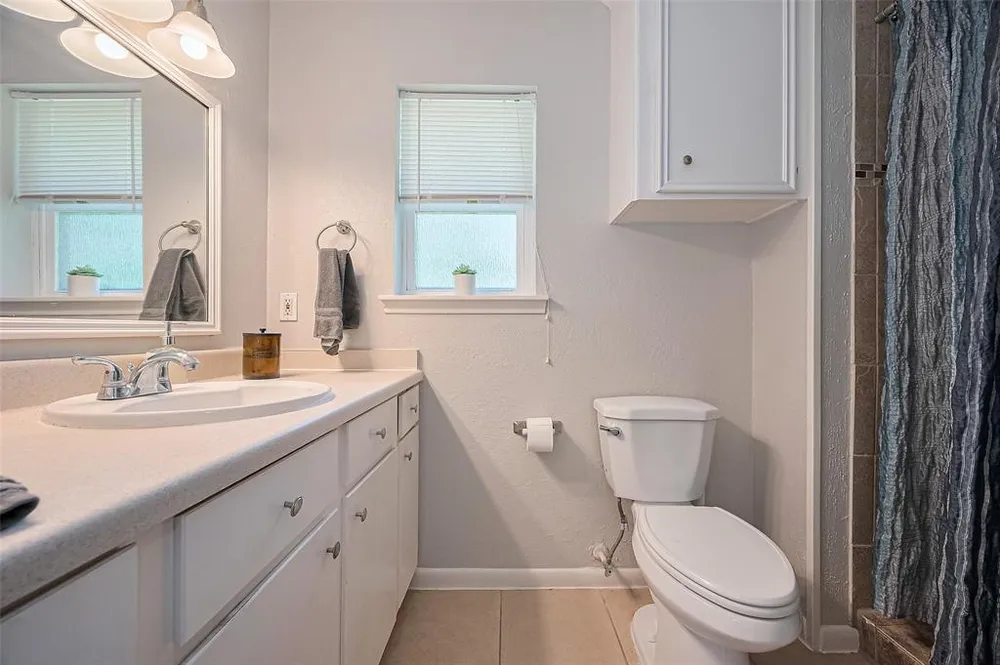 2322 Joel Wheaton Rd, Houston, TX 77077