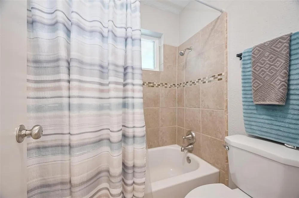 2322 Joel Wheaton Rd, Houston, TX 77077